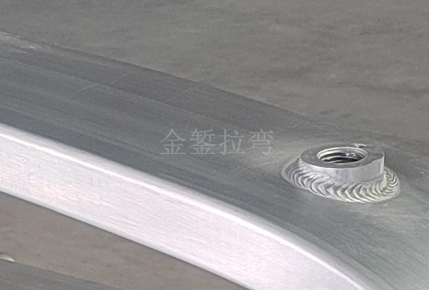 太原工业型材拉弯的多种材料适用性：铝合金、钢材与其他合金的性能比较